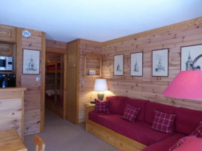 Studio confortable à Méribel Altiport, skis aux pieds, terrasse ensoleillée, proche forêt - FR-1-411-835